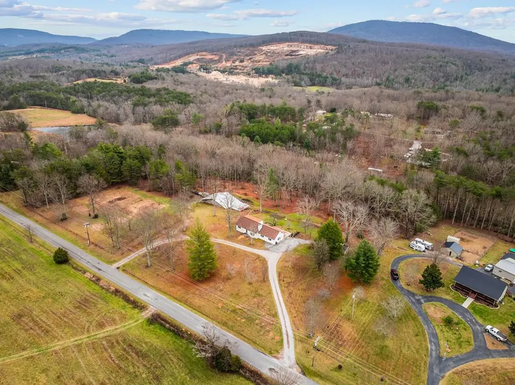 64 Pugh Road Crossville TN 38555