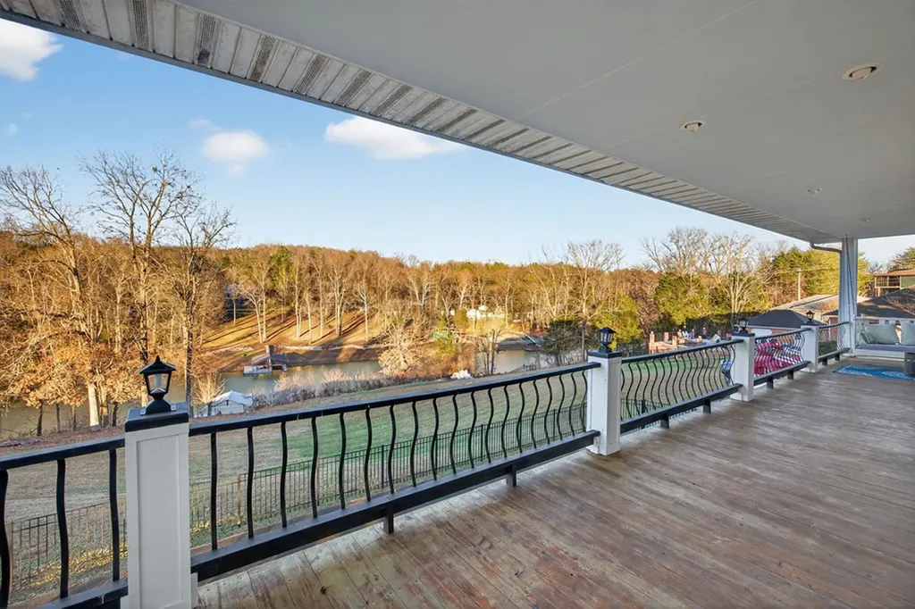 77 River Front Drive Sparta TN 38583