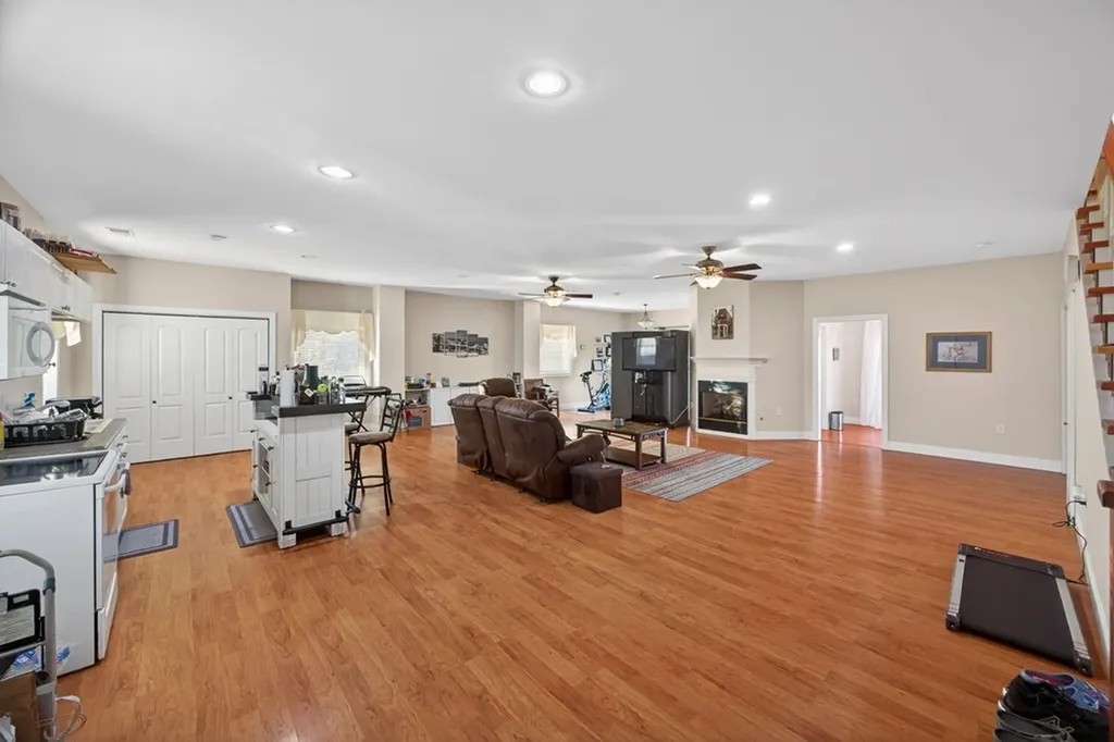 77 River Front Drive Sparta TN 38583