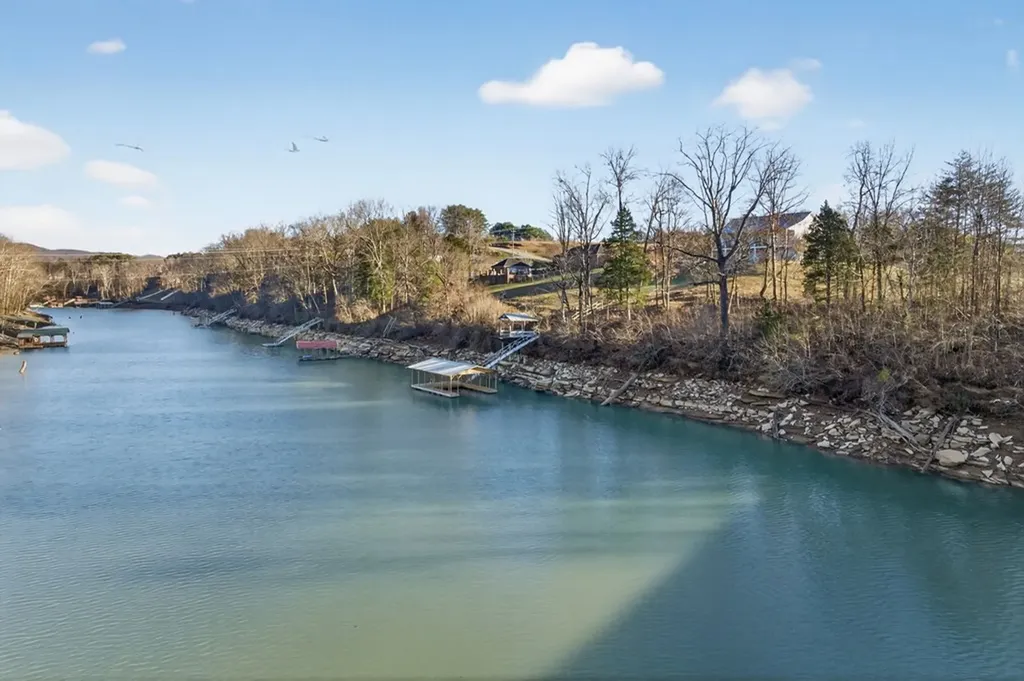 77 River Front Drive Sparta TN 38583