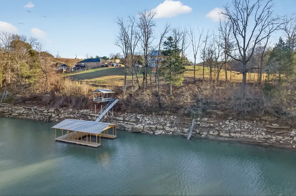 77 River Front Drive Sparta TN 38583