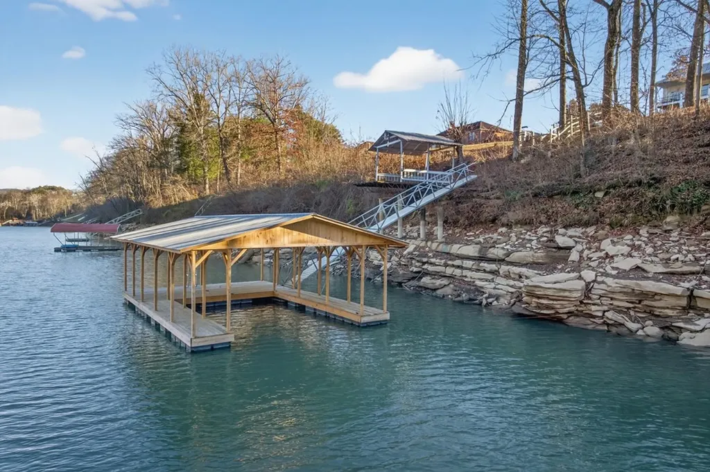 77 River Front Drive Sparta TN 38583