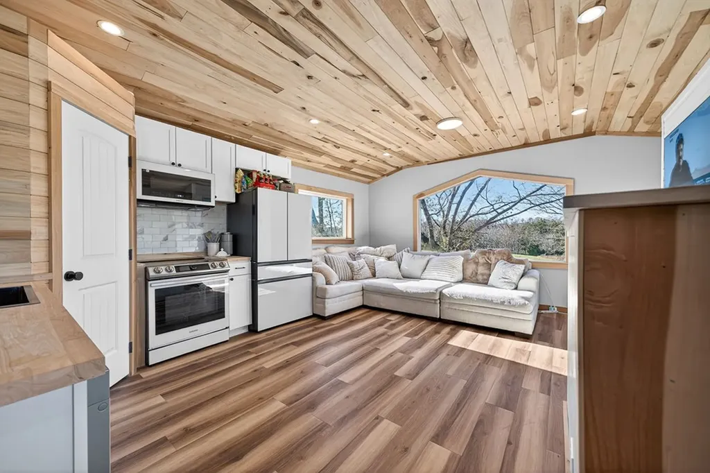 8225 Red Hill Road Pall Mall TN 38577