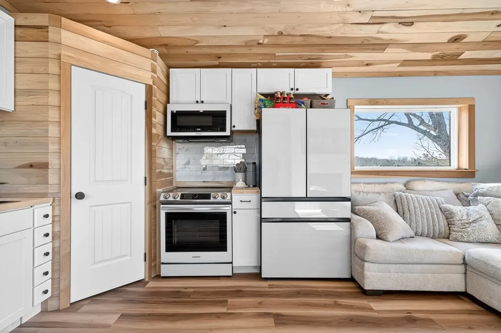 8225 Red Hill Road Pall Mall TN 38577