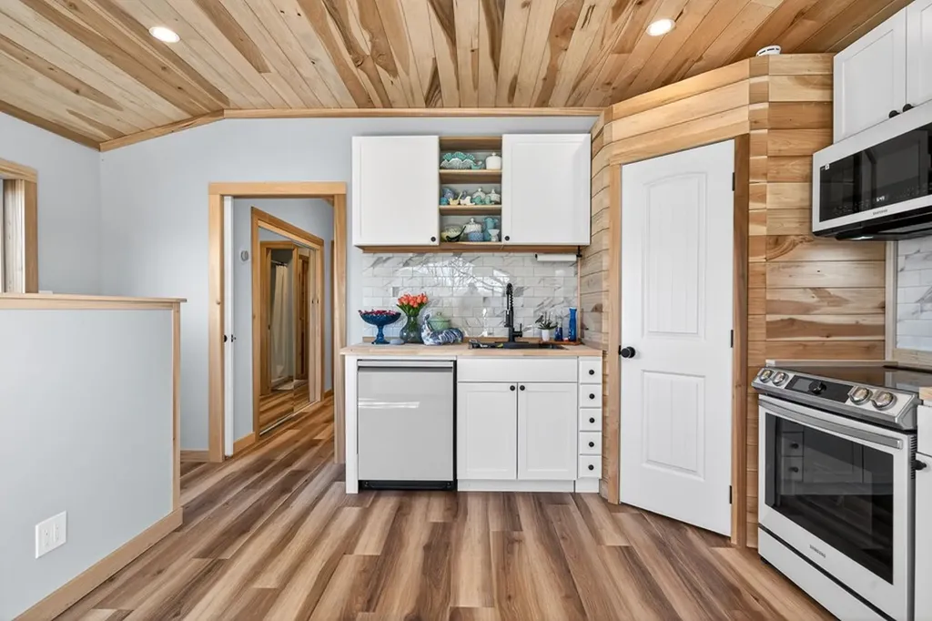 8225 Red Hill Road Pall Mall TN 38577