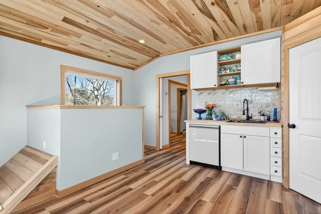 8225 Red Hill Road Pall Mall TN 38577