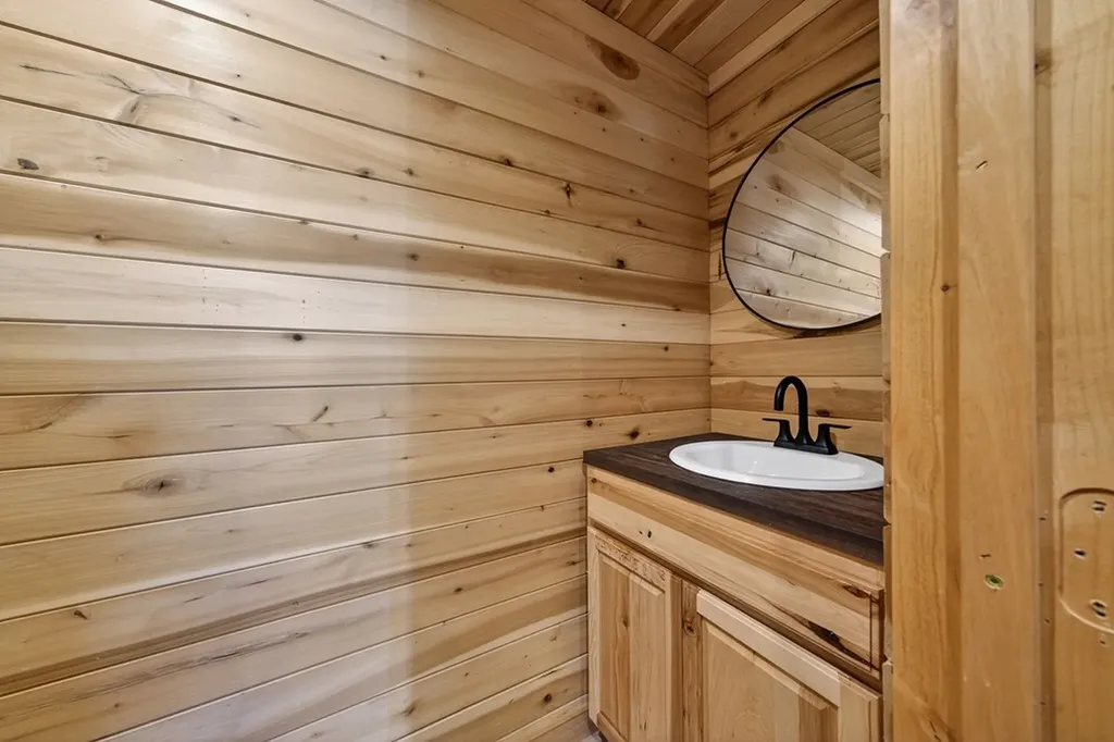 8225 Red Hill Road Pall Mall TN 38577