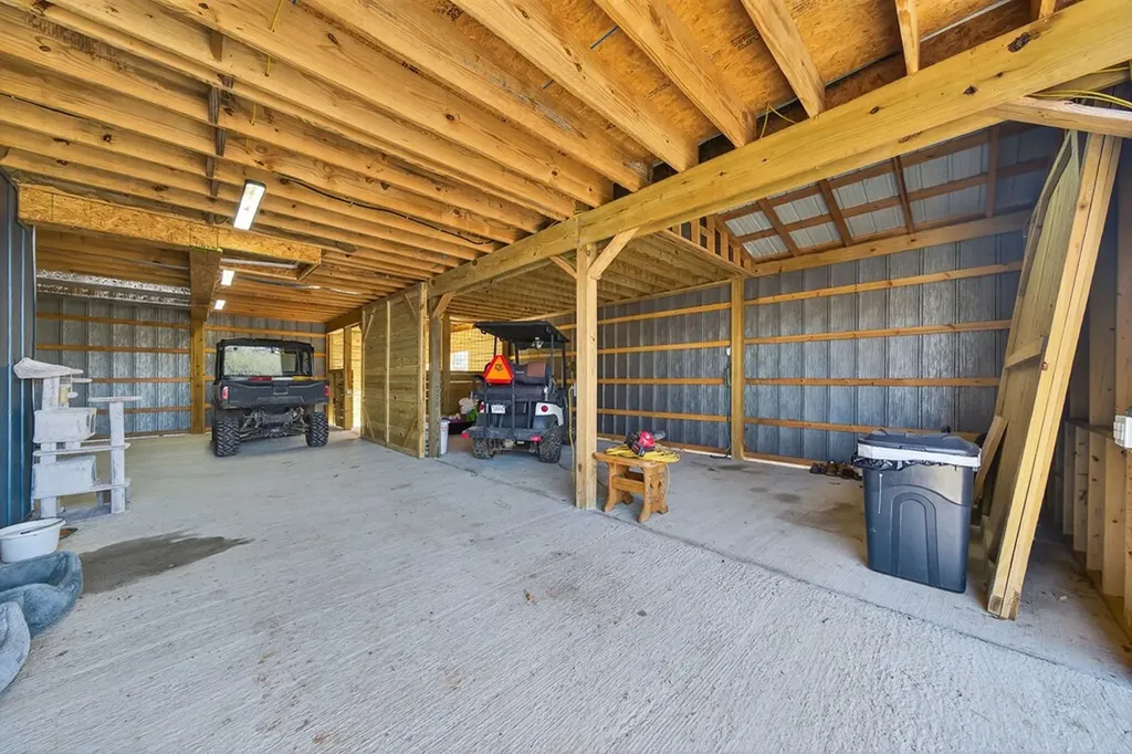 8225 Red Hill Road Pall Mall TN 38577