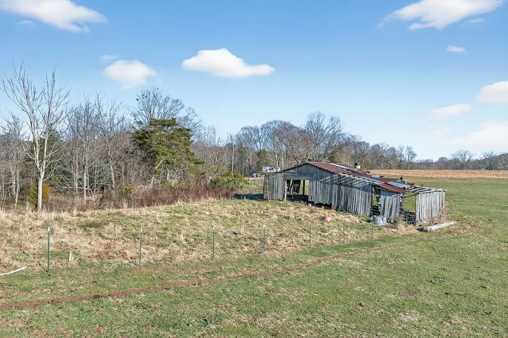 8225 Red Hill Road Pall Mall TN 38577