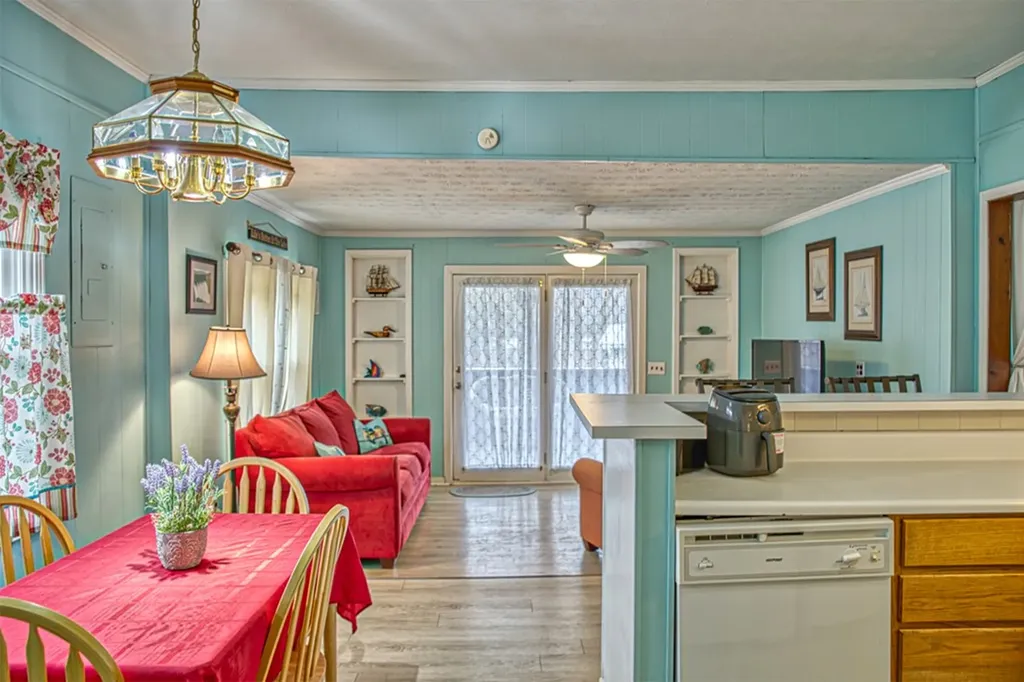 1369 Austin Lake Road Baxter TN 38544