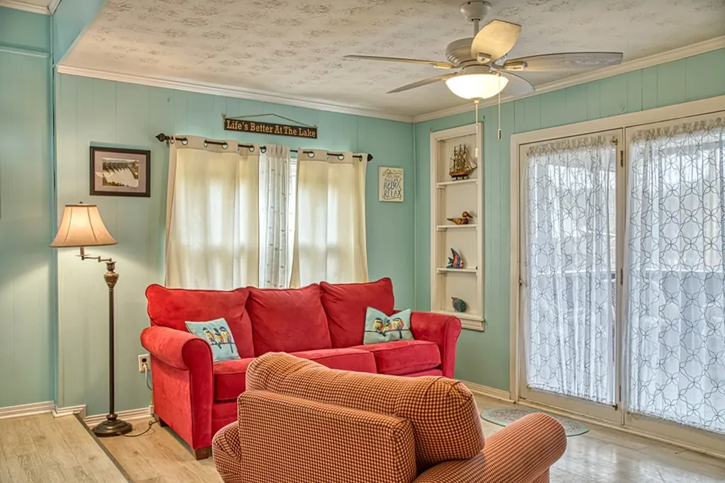 1369 Austin Lake Road Baxter TN 38544