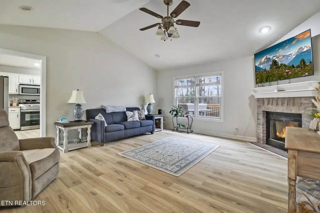 93 Tower Way Allardt TN 38504-5129