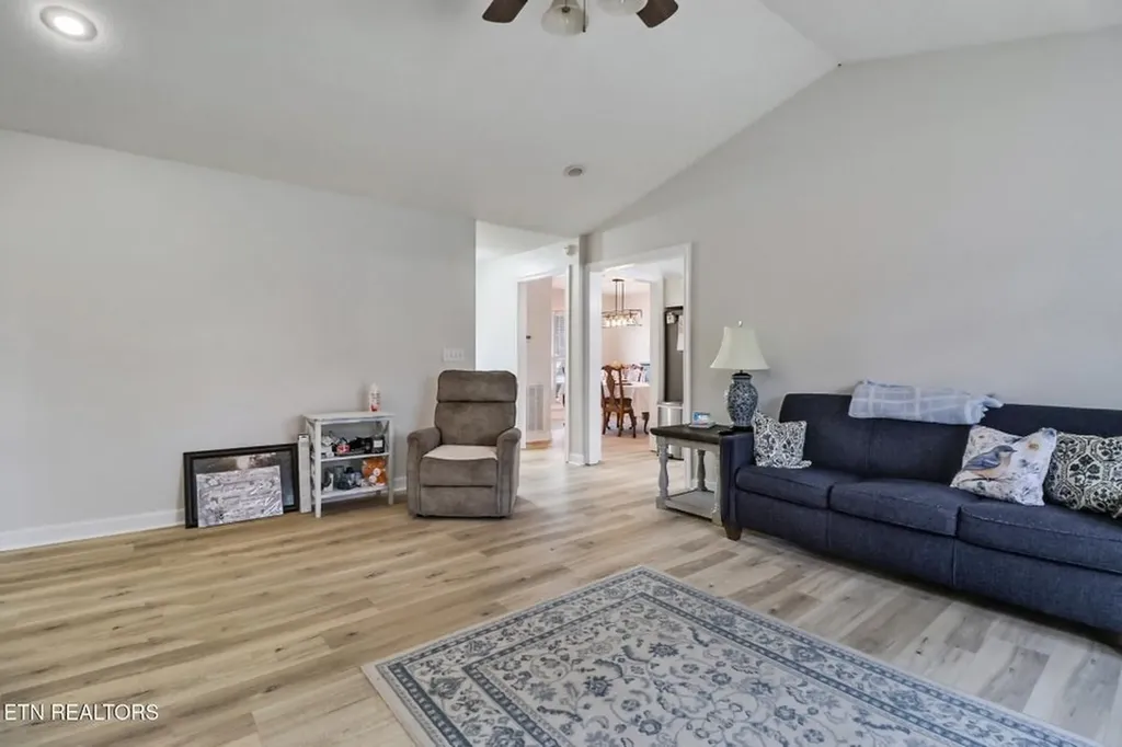 93 Tower Way Allardt TN 38504-5129