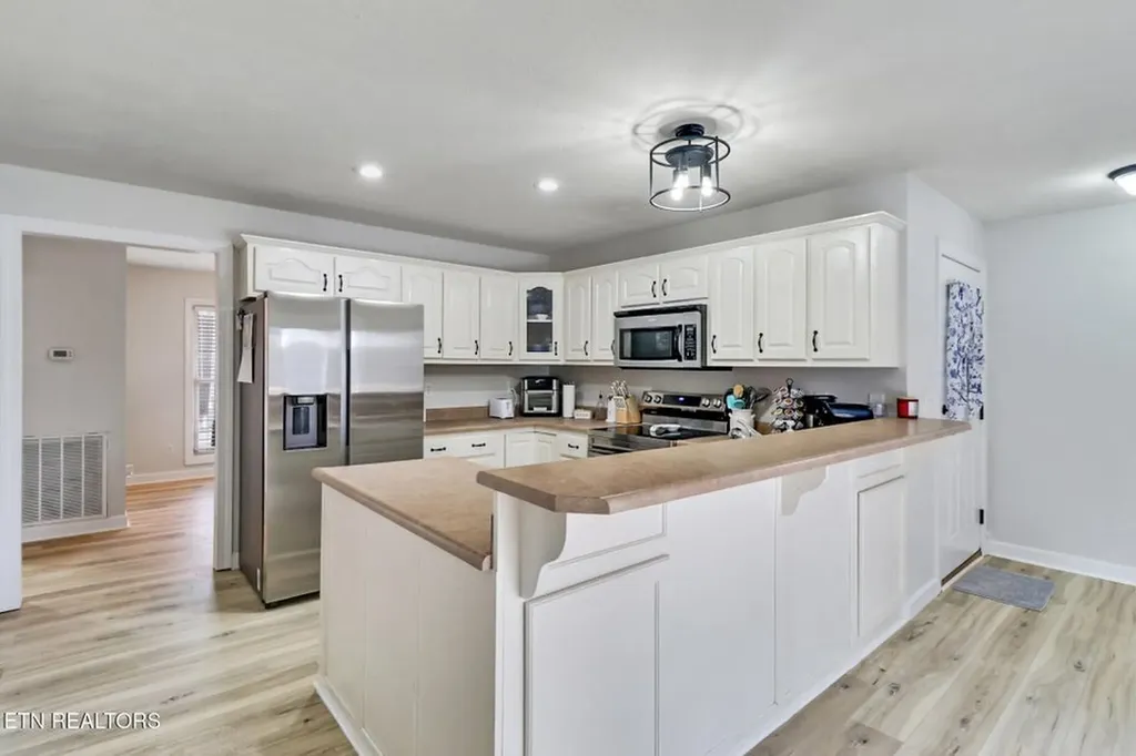 93 Tower Way Allardt TN 38504-5129