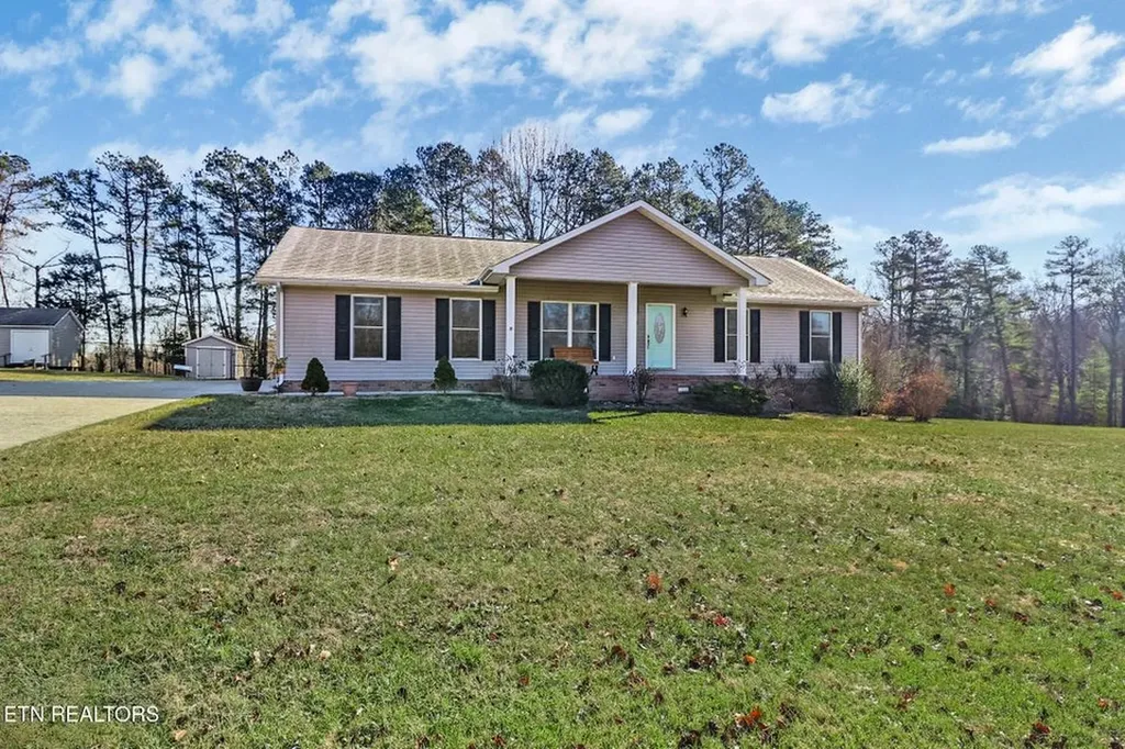 93 Tower Way Allardt TN 38504-5129