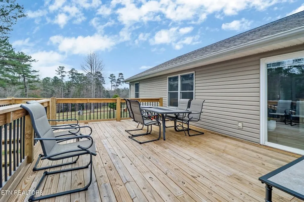 93 Tower Way Allardt TN 38504-5129