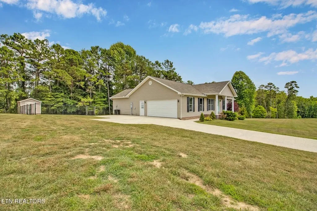 93 Tower Way Allardt TN 38504-5129