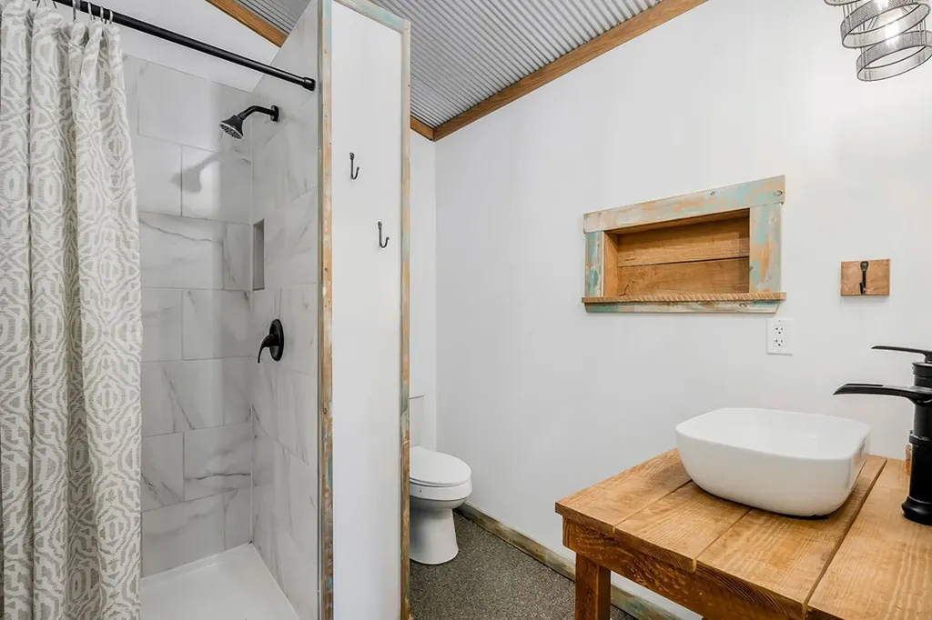 3249 Moodyville Road Byrdstown TN 38549