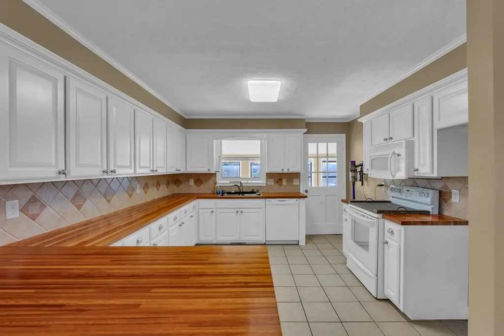 1868 Herbert Garrett Road Cookeville TN 38506