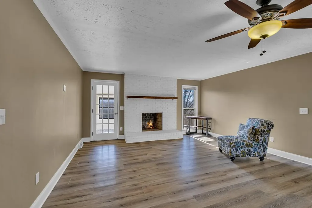 1868 Herbert Garrett Road Cookeville TN 38506