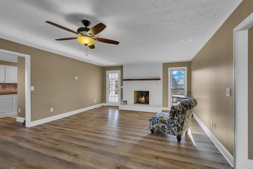 1868 Herbert Garrett Road Cookeville TN 38506