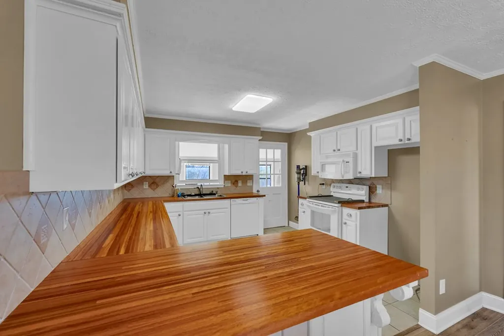 1868 Herbert Garrett Road Cookeville TN 38506