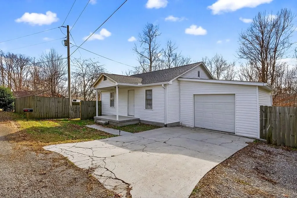 181 Wade Subdivision Lane Gainesboro TN 38562