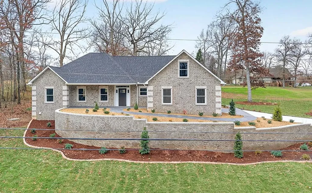 941 E Deer Creek Drive Crossville TN 38571