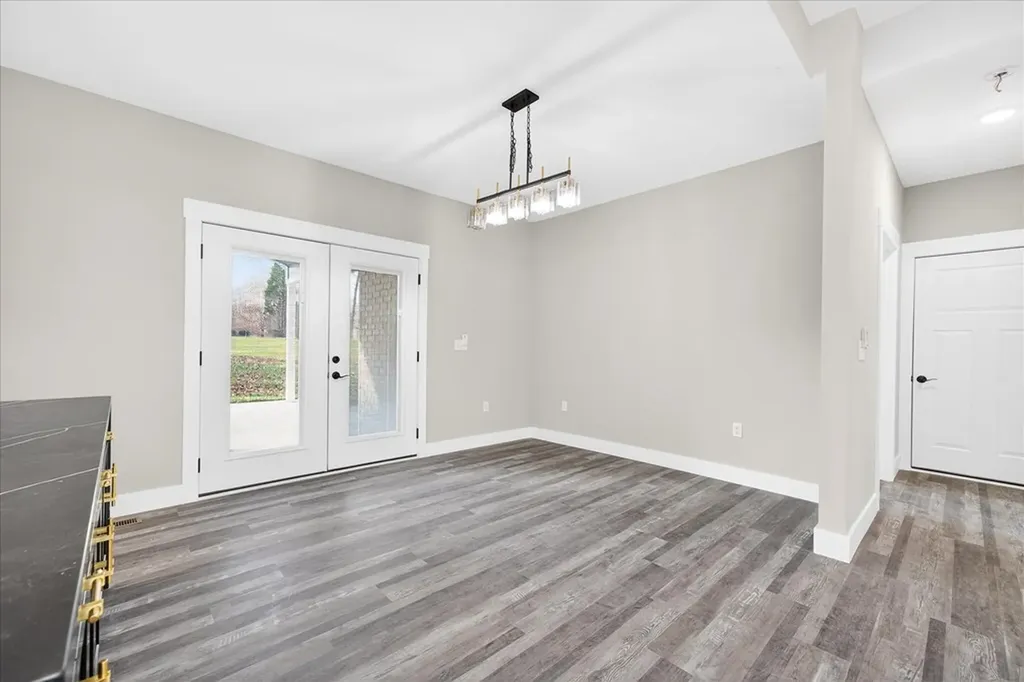 941 E Deer Creek Drive Crossville TN 38571