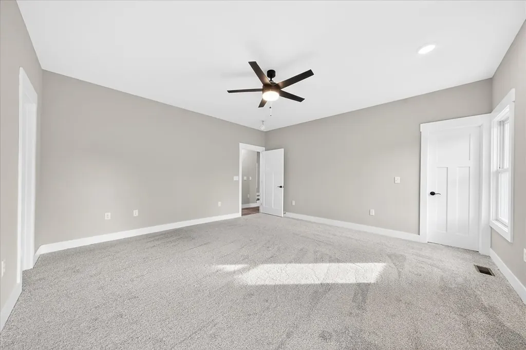 941 E Deer Creek Drive Crossville TN 38571