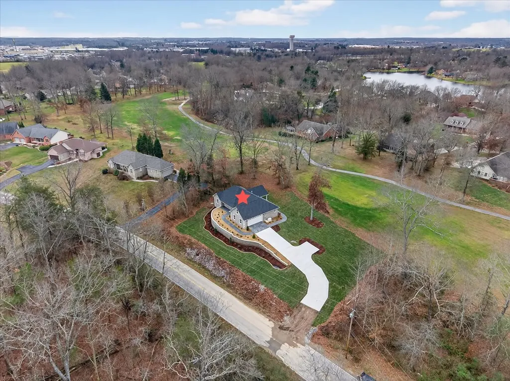941 E Deer Creek Drive Crossville TN 38571
