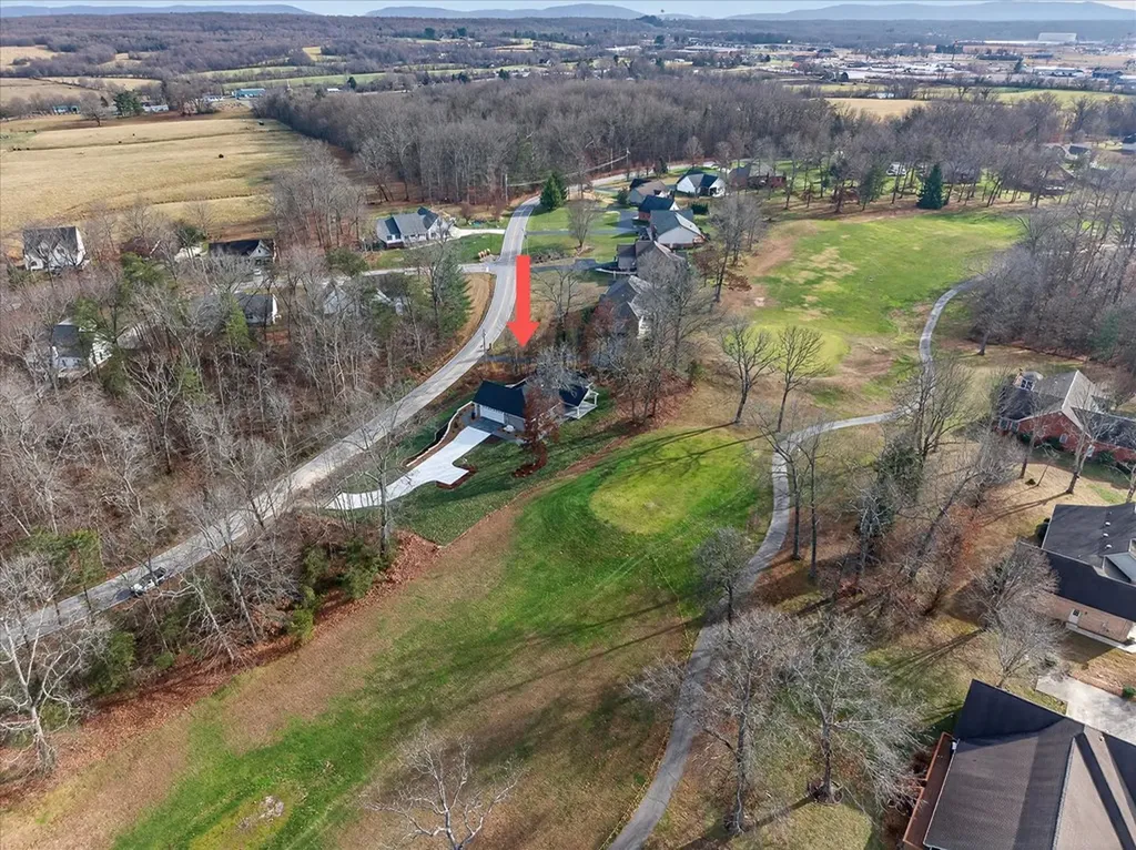 941 E Deer Creek Drive Crossville TN 38571