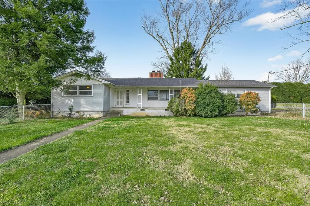 203 Cherry Street Pikeville TN 37367