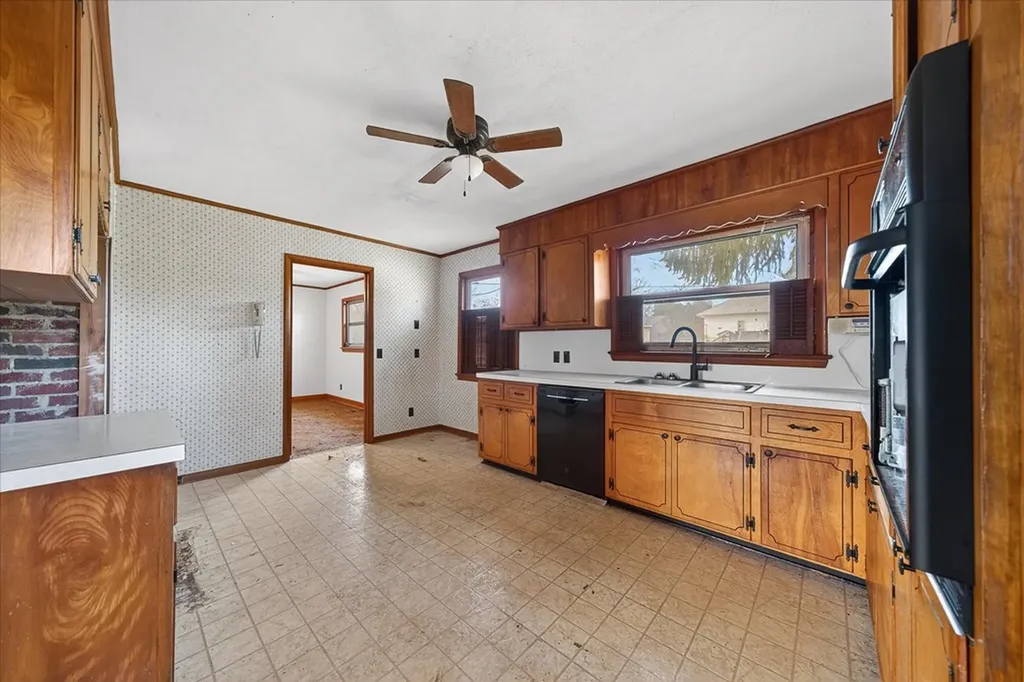 203 Cherry Street Pikeville TN 37367