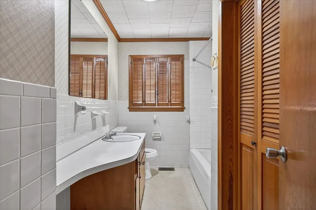 203 Cherry Street Pikeville TN 37367