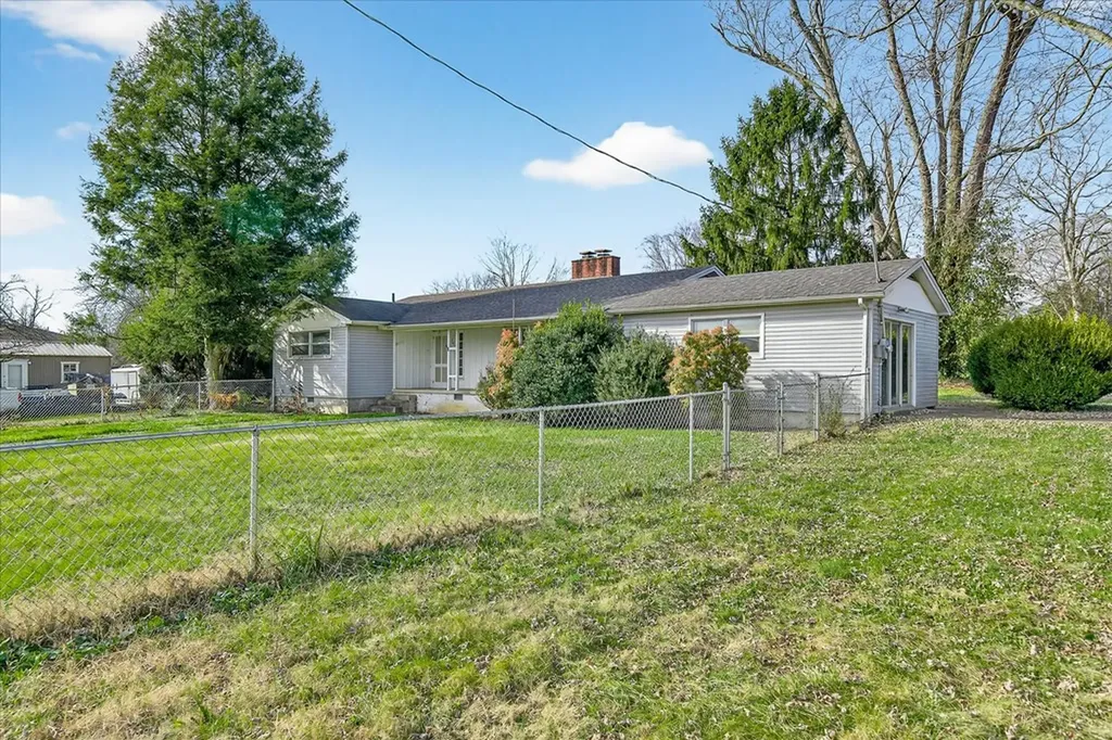 203 Cherry Street Pikeville TN 37367