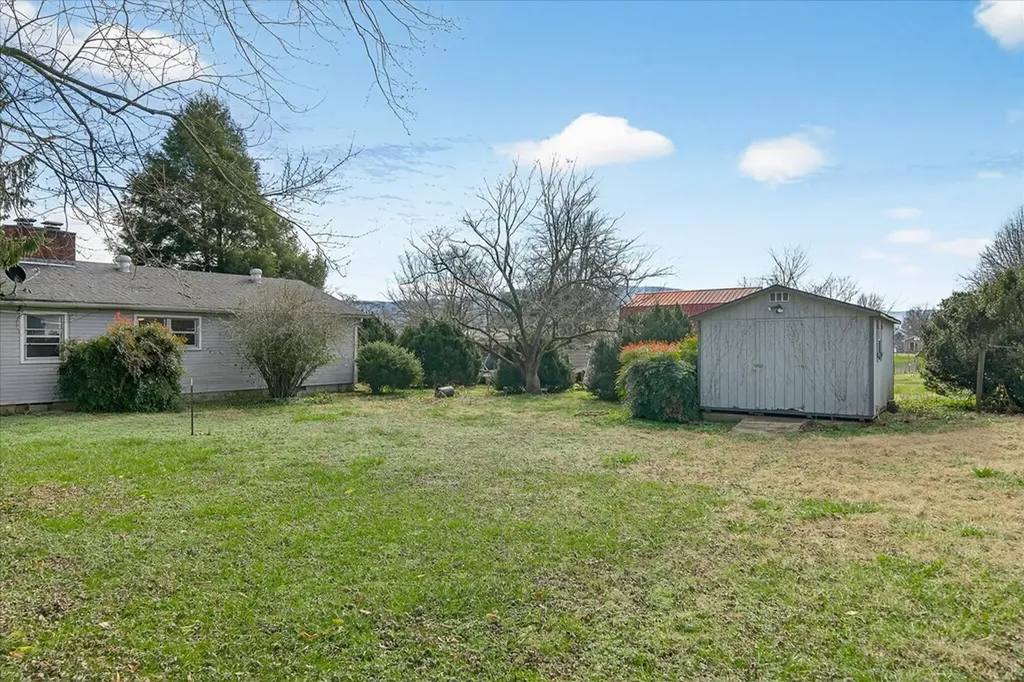 203 Cherry Street Pikeville TN 37367