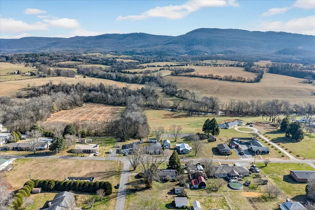 203 Cherry Street Pikeville TN 37367