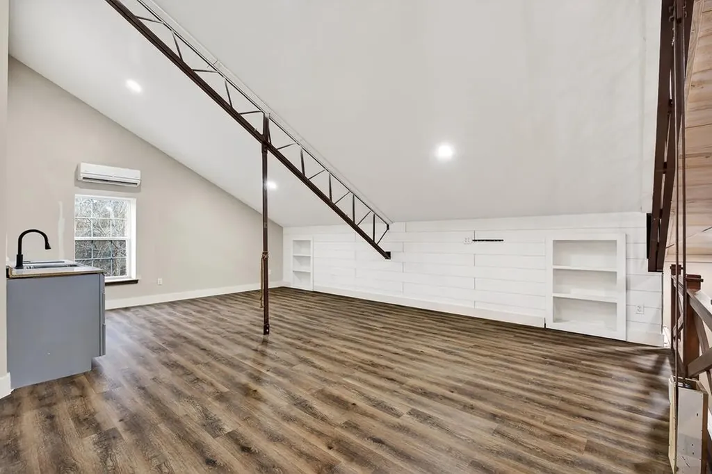 1423 Moodyville Loop Byrdstown TN 38549