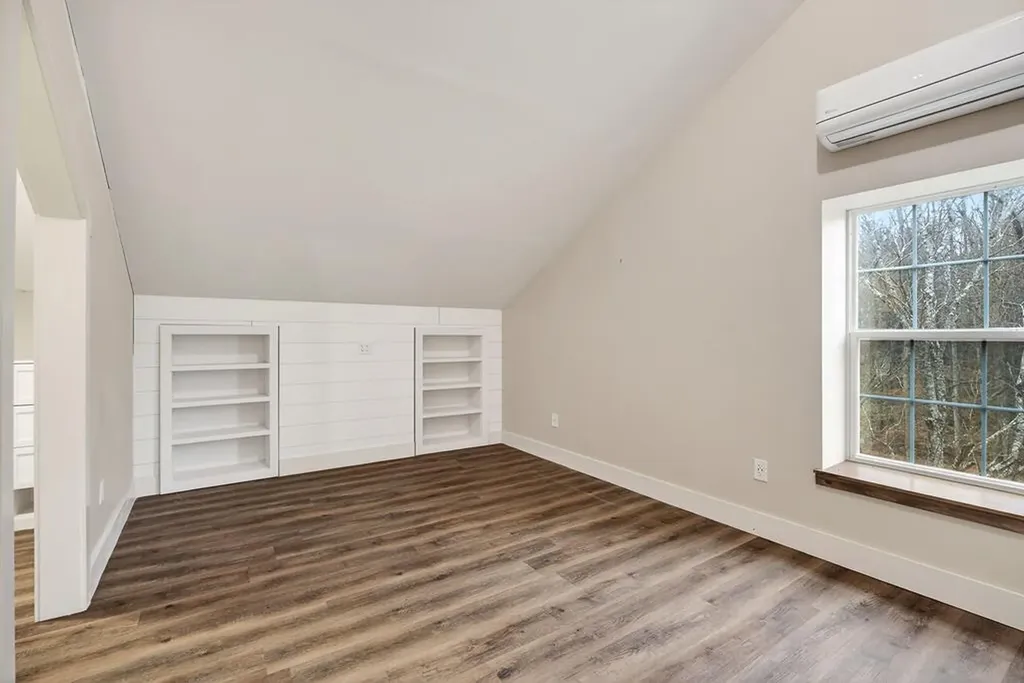 1423 Moodyville Loop Byrdstown TN 38549