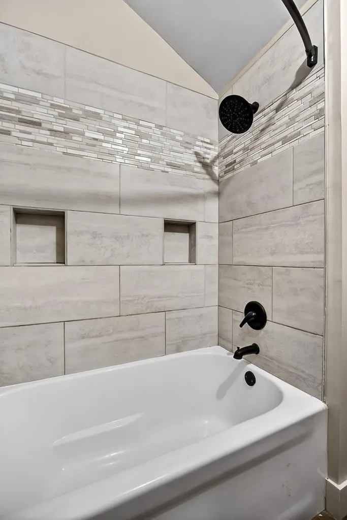 1423 Moodyville Loop Byrdstown TN 38549