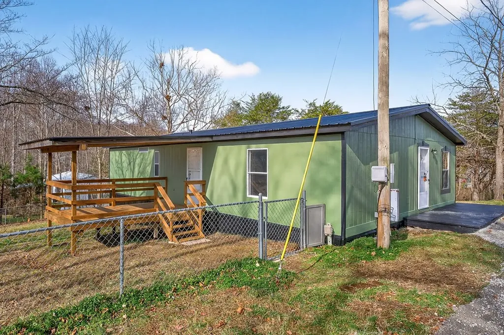 3010 Oakdale Drive Cookeville TN 38501