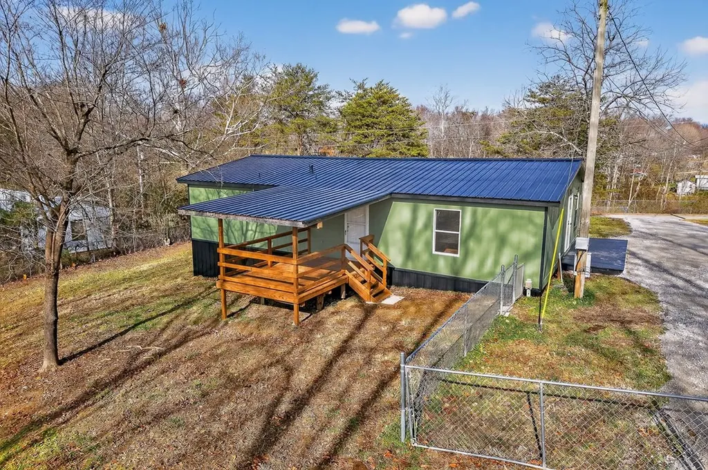 3010 Oakdale Drive Cookeville TN 38501