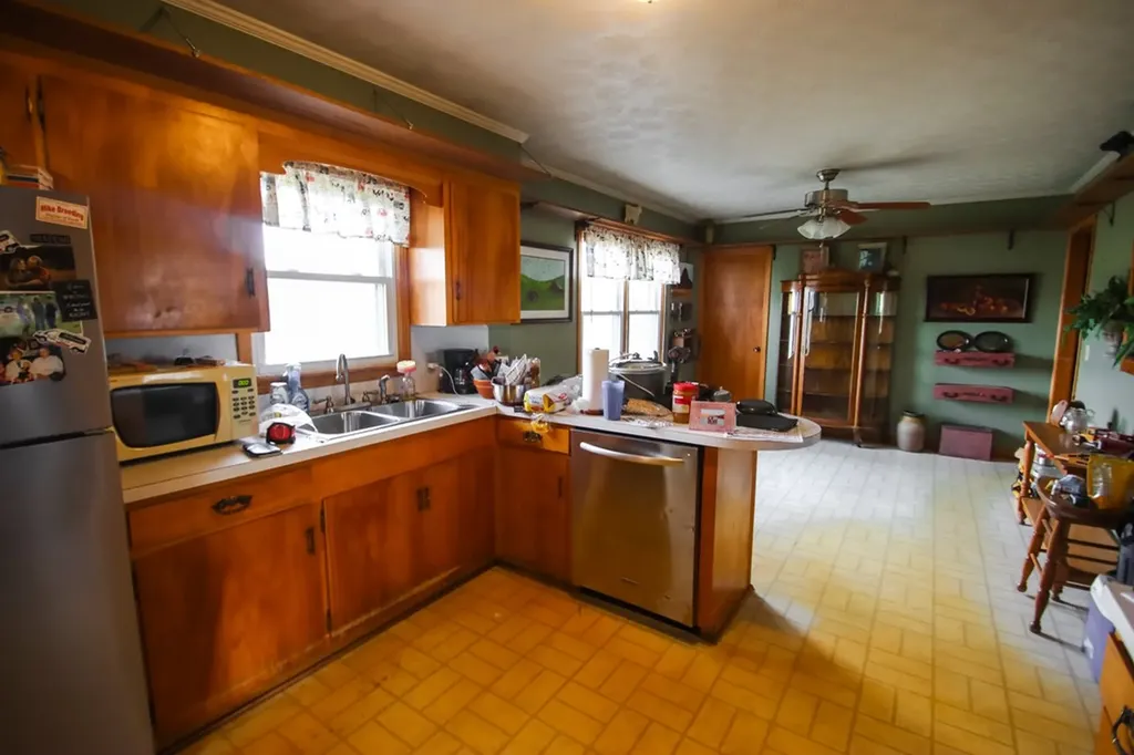 3035 Monterey Highway Sparta TN 38583