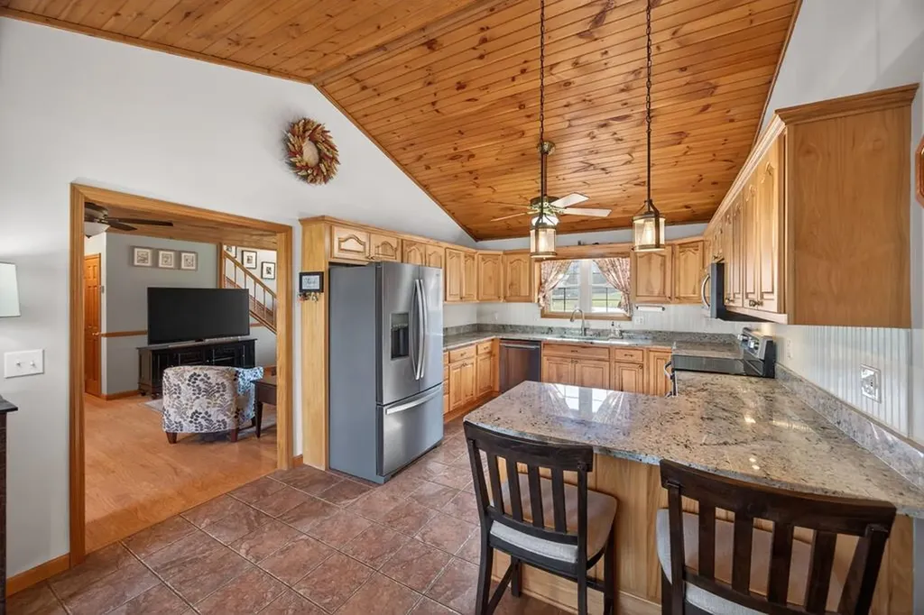 165 Eagle Crest Drive Byrdstown TN 38549