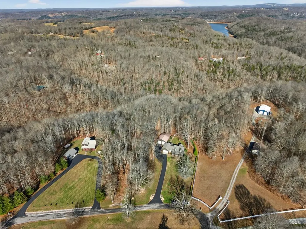 165 Eagle Crest Drive Byrdstown TN 38549