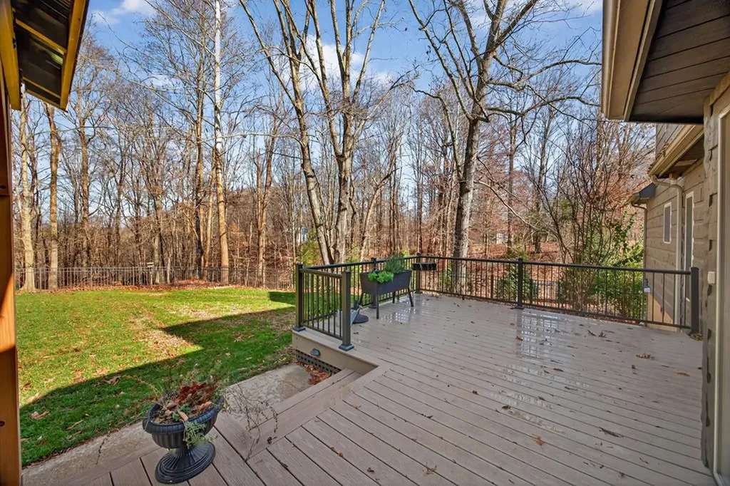 165 Eagle Crest Drive Byrdstown TN 38549