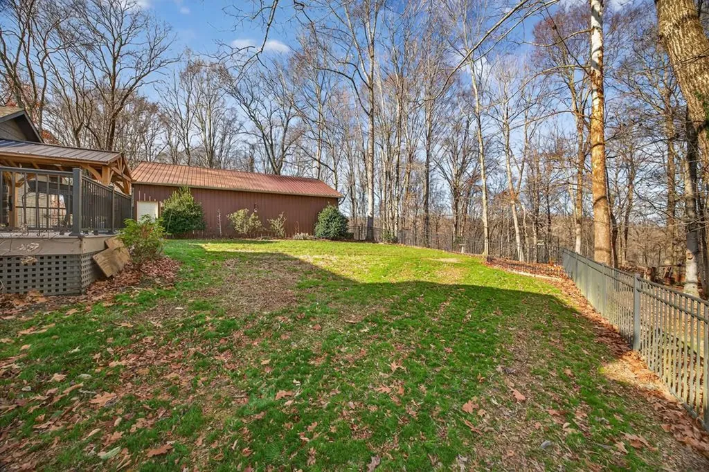 165 Eagle Crest Drive Byrdstown TN 38549