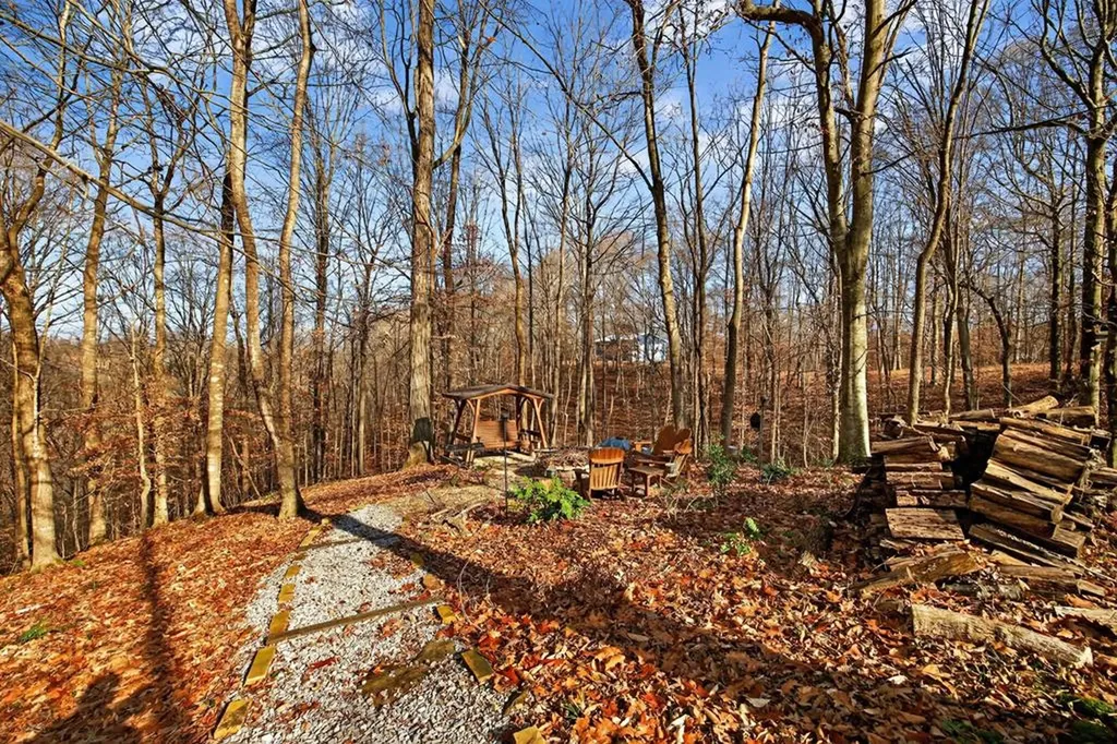 165 Eagle Crest Drive Byrdstown TN 38549