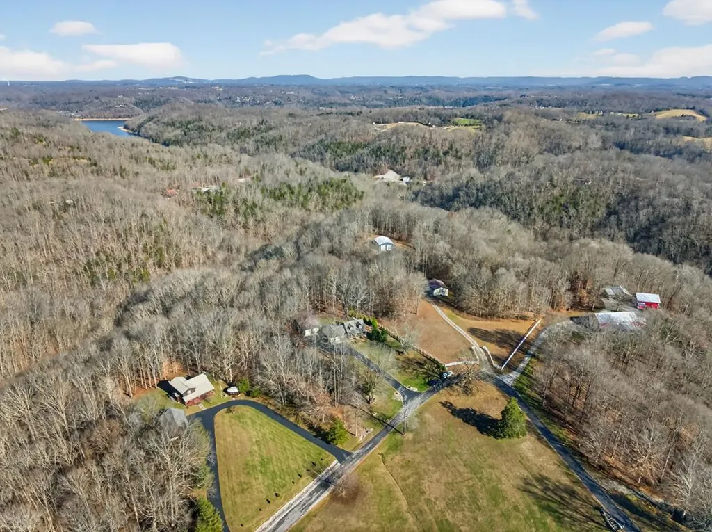 165 Eagle Crest Drive Byrdstown TN 38549